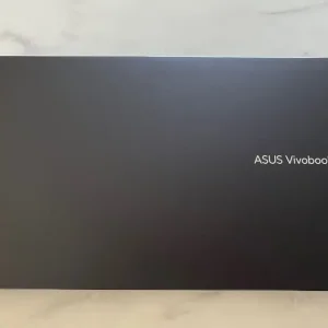 17.30-inch Intel Core i5 ASUS laptop