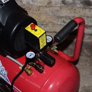 Clarke Ranger 50L air compressor - Image 3