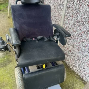 Electric wheelchair