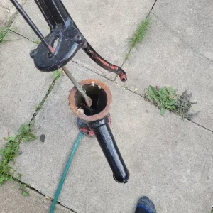 Cast iron pump - Image 4