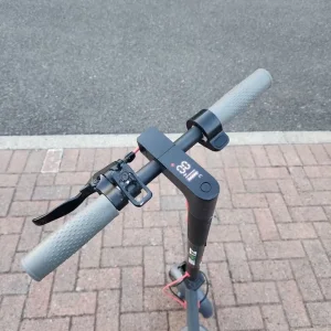 Aovo Pro Electric Scooter - Image 3