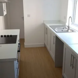 3 bedroom properties - Image 5