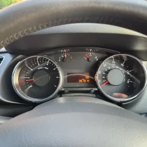 Peugeot 3008 SUV 2014 manual 1598cc 5-door - Image 8