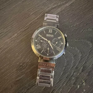 Ladies Hugo Boss watch - Image 2