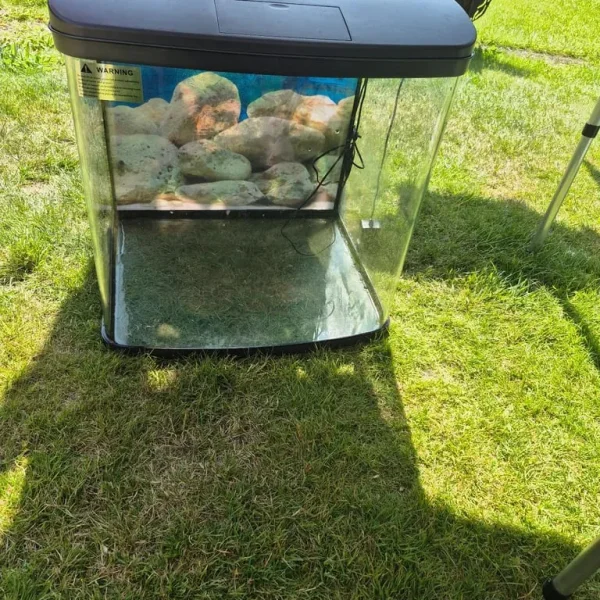 94-liter fish tank with hood and LED light