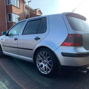 2003 Volkswagen Golf Hatchback Manual 5-door - Image 2