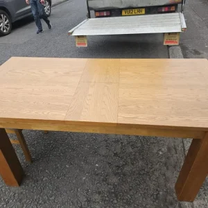 Fully extendable table and 4 chairs - Image 2