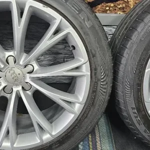 Audi Genuine 19-inch alloy wheels with 4 tyres - Image 4
