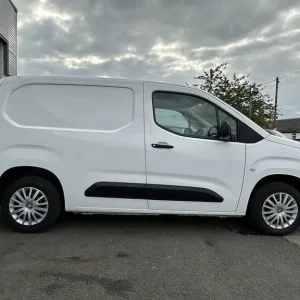 2019 Peugeot Partner 1.5 BlueHDi 650 Professional Standard Panel Van 5dr Diesel Manual SWB Euro P... - Image 8