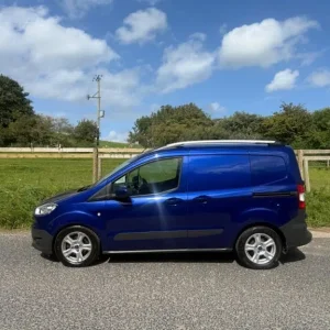 Ford Transit Courier 1.5 TDCi Trend Van Diesel - Image 3