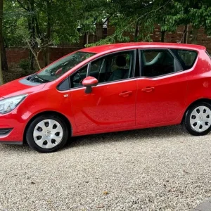 2014 Vauxhall Meriva 1.4 Automatic Red MPV - Image 5