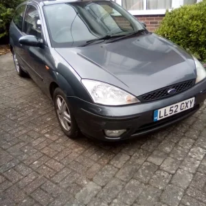 Ford Focus Hatchback 2003 Manual 3-Door - Image 2