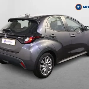 2023 Toyota Yaris 1.5 Hybrid Icon 5-door Hatchback - Image 7