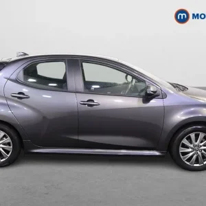 2023 Toyota Yaris 1.5 Hybrid Icon 5-door Hatchback - Image 8