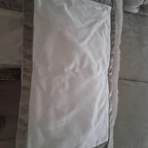 Ivory/cream curtains, pelmet, roman blind and cushion covers - Image 3