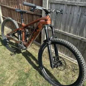 Trek Rail 9.8 GX AXS Electric Bike - Image 4