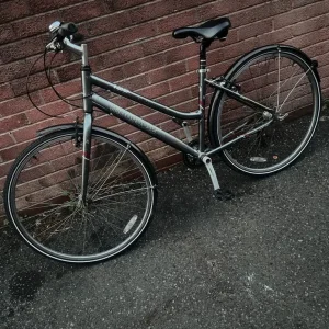Mongoose 125 28” Wheels Hybrid Bike - Image 5