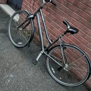 Mongoose 125 28” Wheels Hybrid Bike - Image 6