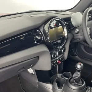 2022 MINI Cooper Sport 1.5 Petrol 5-door Hatchback - Image 7