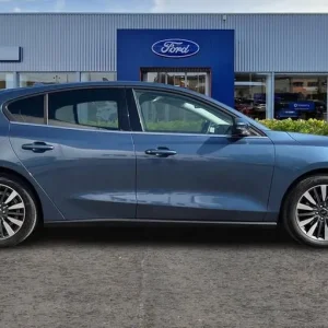 2022 Ford Focus Hybrid with EcoBoost and Full Tech Pack - Image 3