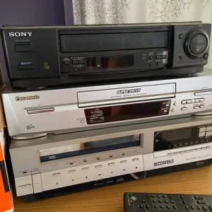 5 x VHS VCR Players – Sony, Toshiba, Panasonic, Tatung - Image 3