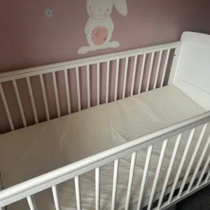 White wood cot bed with new mattress