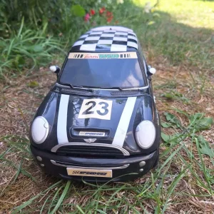 Mini car toy with tracks and slides - Image 2