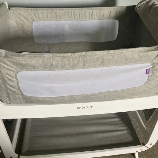 Baby bundle with changing table and bath