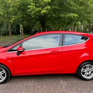 2013 Ford Fiesta 3-door manual hatchback - Image 6