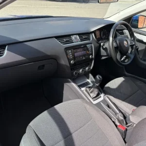 2015 Skoda Octavia 1.6 TDI CR SE 5dr Hatchback Diesel Manual - Image 6