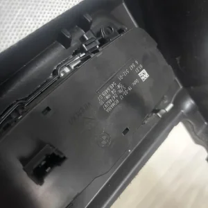 BMW Series 3 dashboard - Image 8