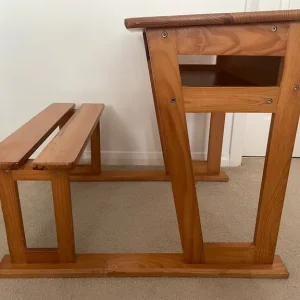 Children's desk with built-in bench and storage - Image 3