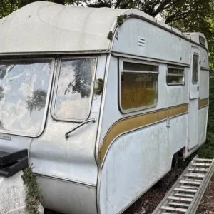 Avondale caravan - Image 2