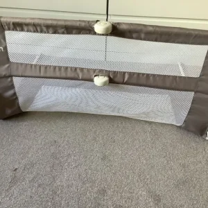 As new Lindam Bed Guard