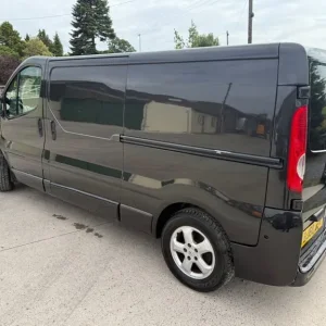 2010 Renault Trafic 2.5 dCi Diesel Panel Van - Image 5