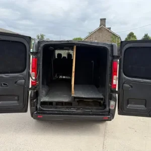 2010 Renault Trafic 2.5 dCi Diesel Panel Van - Image 6