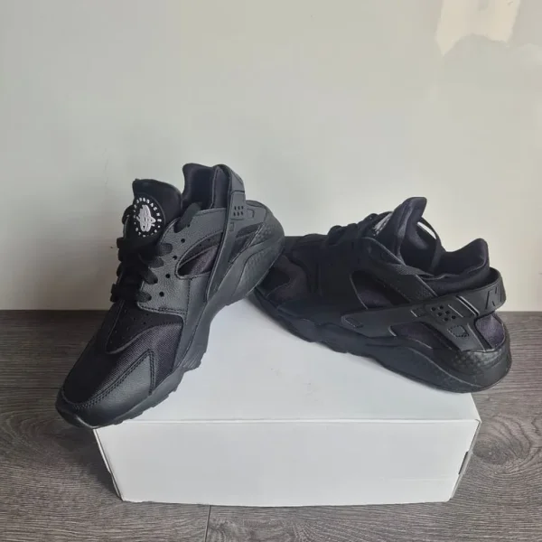 Nike Huarache 6.5 UK