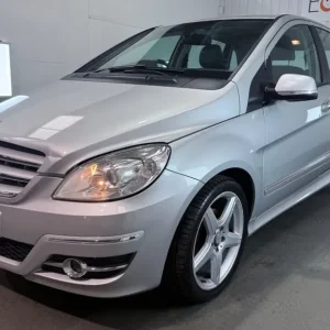 2010 Mercedes-Benz B-Class 2.0 CDI SE MPV 5-door manual diesel - Image 3