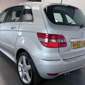 2010 Mercedes-Benz B-Class 2.0 CDI SE MPV 5-door manual diesel - Image 4