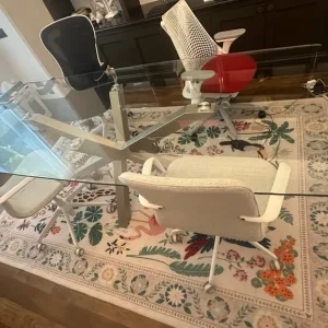 Free large glass dining table - Image 2