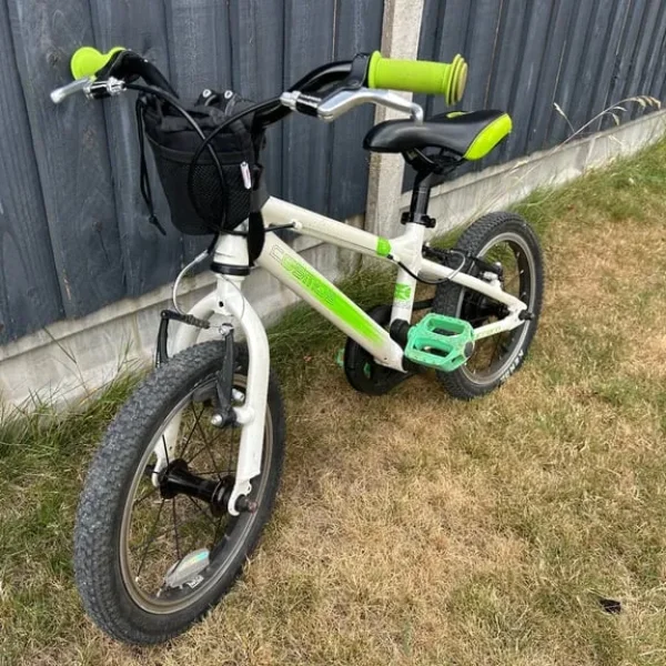 Carrera Cosmos 14 inch bike