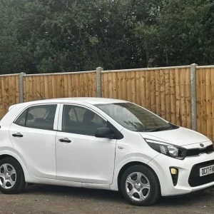 2017 Kia Picanto 1.0 5-door hatchback petrol manual - Image 3