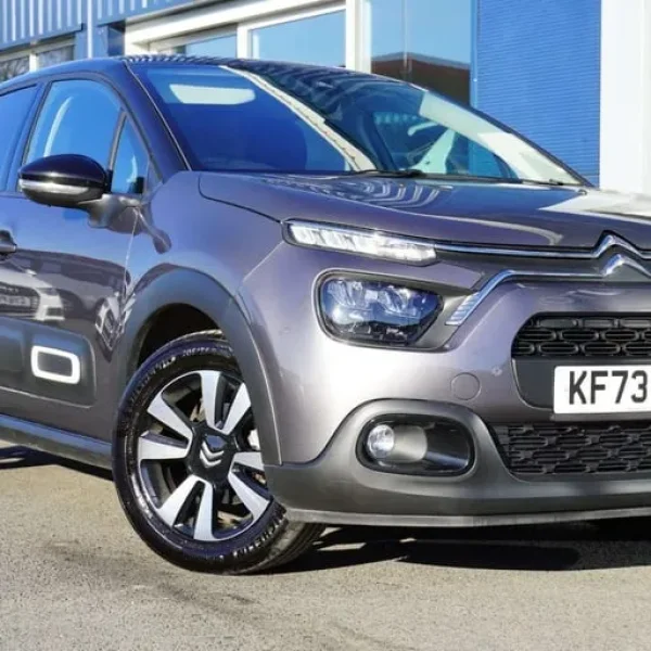2024 Citroen C3 1.2 PureTech PLUS Euro 6 5-door hatchback manual