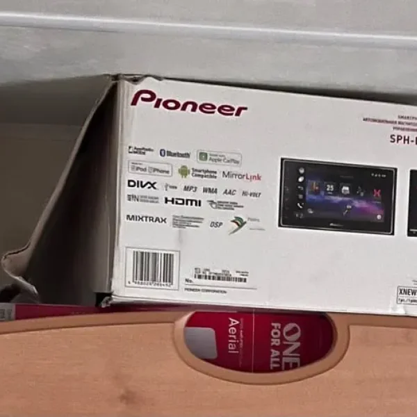 Pioneer apple car play head unit