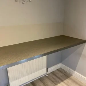 Kitchen units and worktops - Image 3