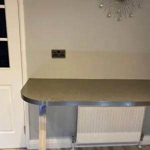 Kitchen units and worktops - Image 4