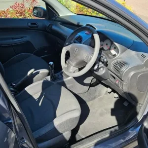 Peugeot 206 2009 hatchback manual 1.4 1360 cc - Image 7