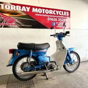 Honda C90 Classic Scooter 2001 Y Reg Electric Start 15,240 Miles - Image 3