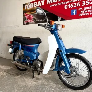 Honda C90 Classic Scooter 2001 Y Reg Electric Start 15,240 Miles - Image 8