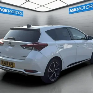 2018 Toyota Auris 1.8 VVT-h Hybrid Hatchback - Image 8